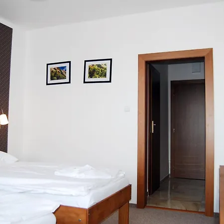 Hotel Lineas Presov