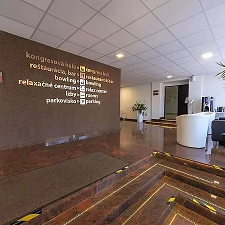 Hotel Lineas 3*