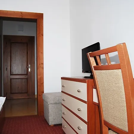 Hotel Lineas 3*